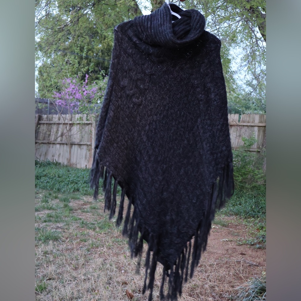 Dark Gray Fringe Knit Shawl